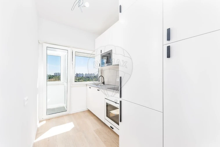 Apartamento T2 para Venda em Beato Foto 5