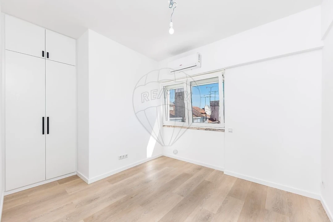 Apartamento T2 para Venda em Beato Foto 8
