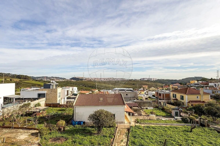 Moradia T5 para Venda em Queluz e Belas Foto 50