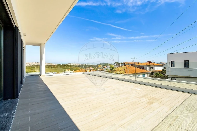 Moradia T5 para Venda em Queluz e Belas Foto 36
