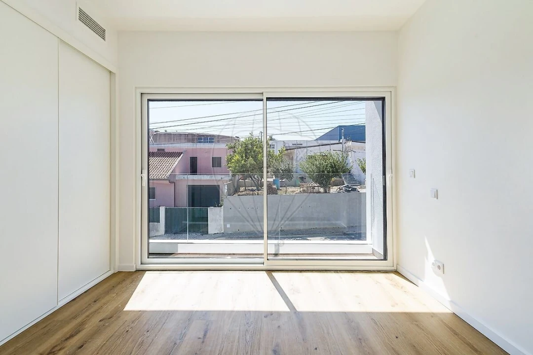 Moradia T5 para Venda em Queluz e Belas Foto 24