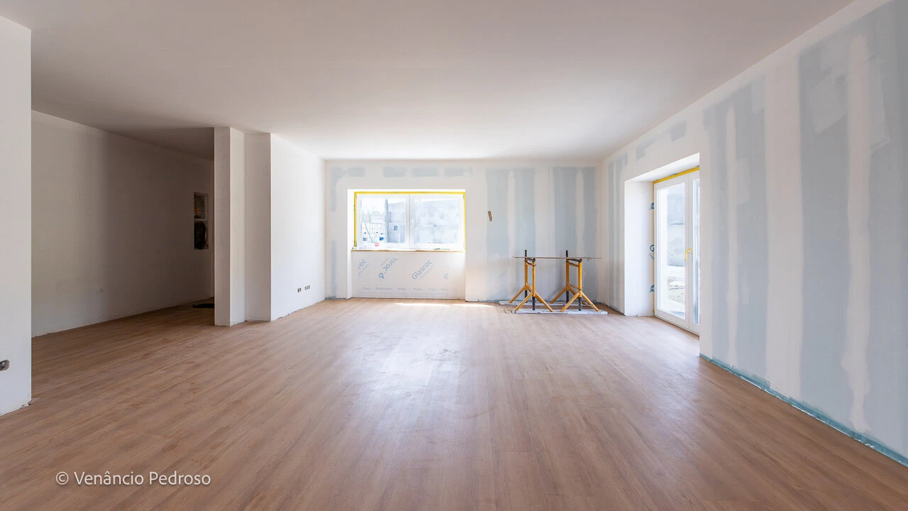 Moradia T3 para Venda em Encarnação Foto 7