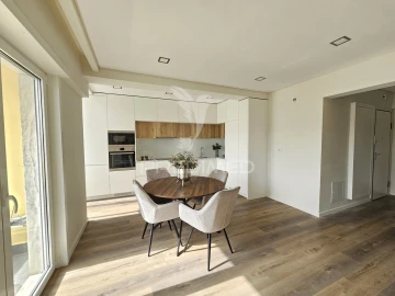 Apartamento T3 para Venda em Benfica