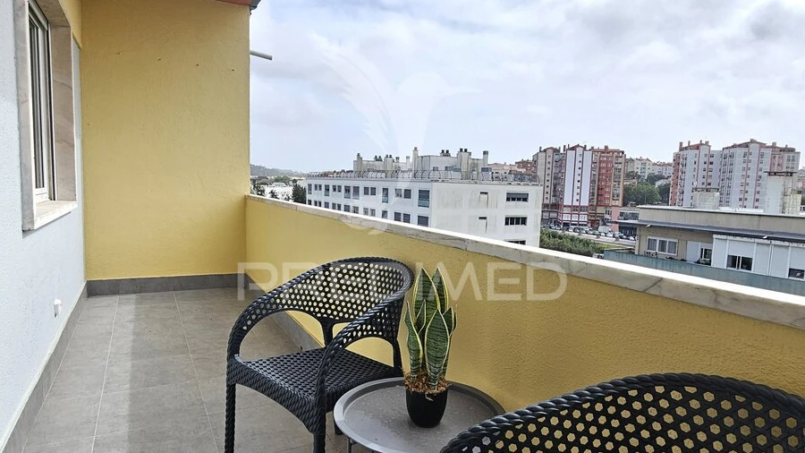 Apartamento T3 para Venda em Benfica