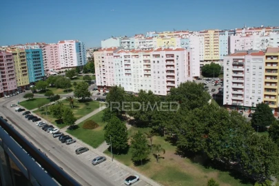 Apartamento T3 para Venda em Corroios
