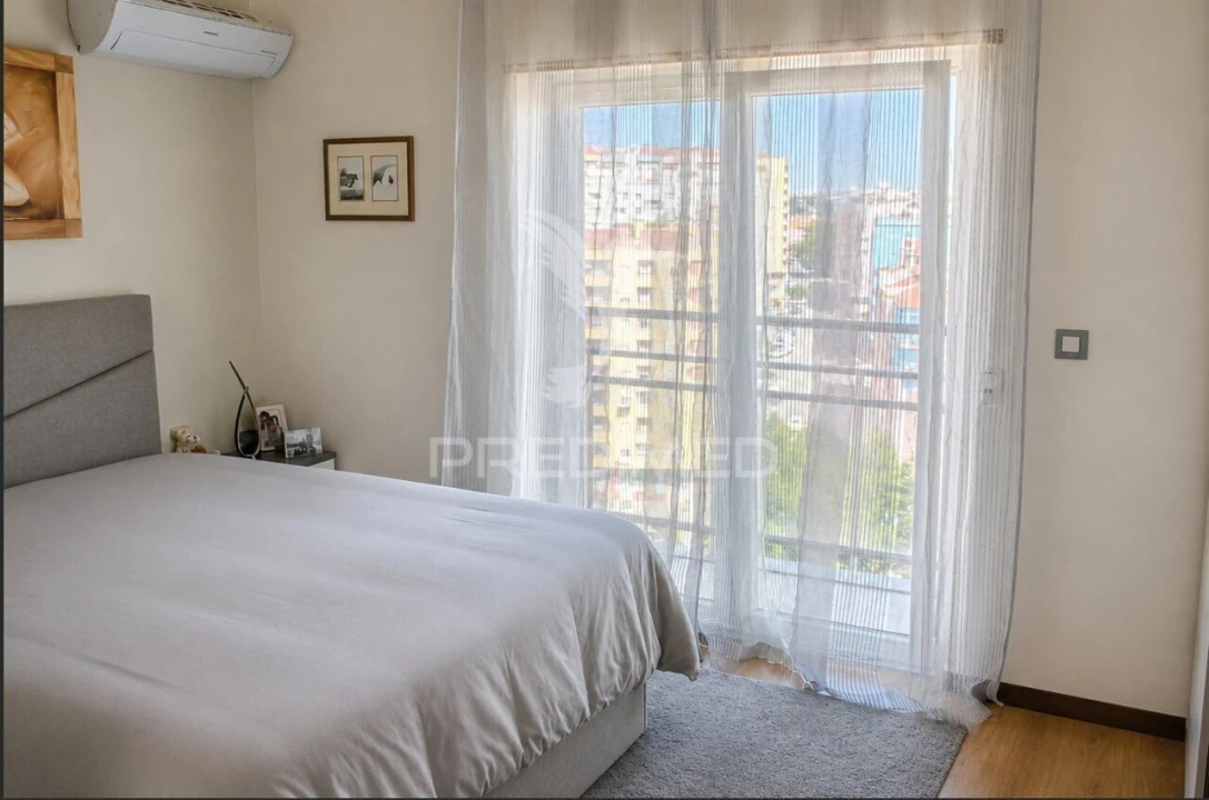 Apartamento T3 para Venda em Corroios Foto 8