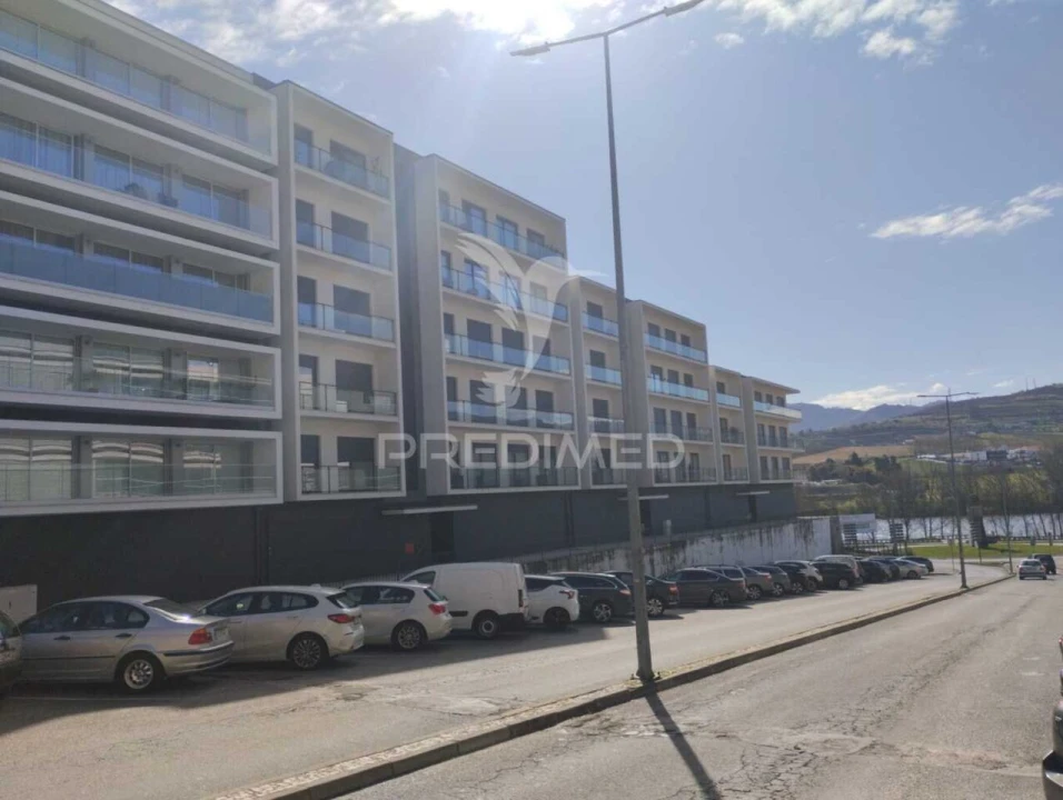 Apartamento T3 para Venda em Peso da Régua e Godim Foto 1