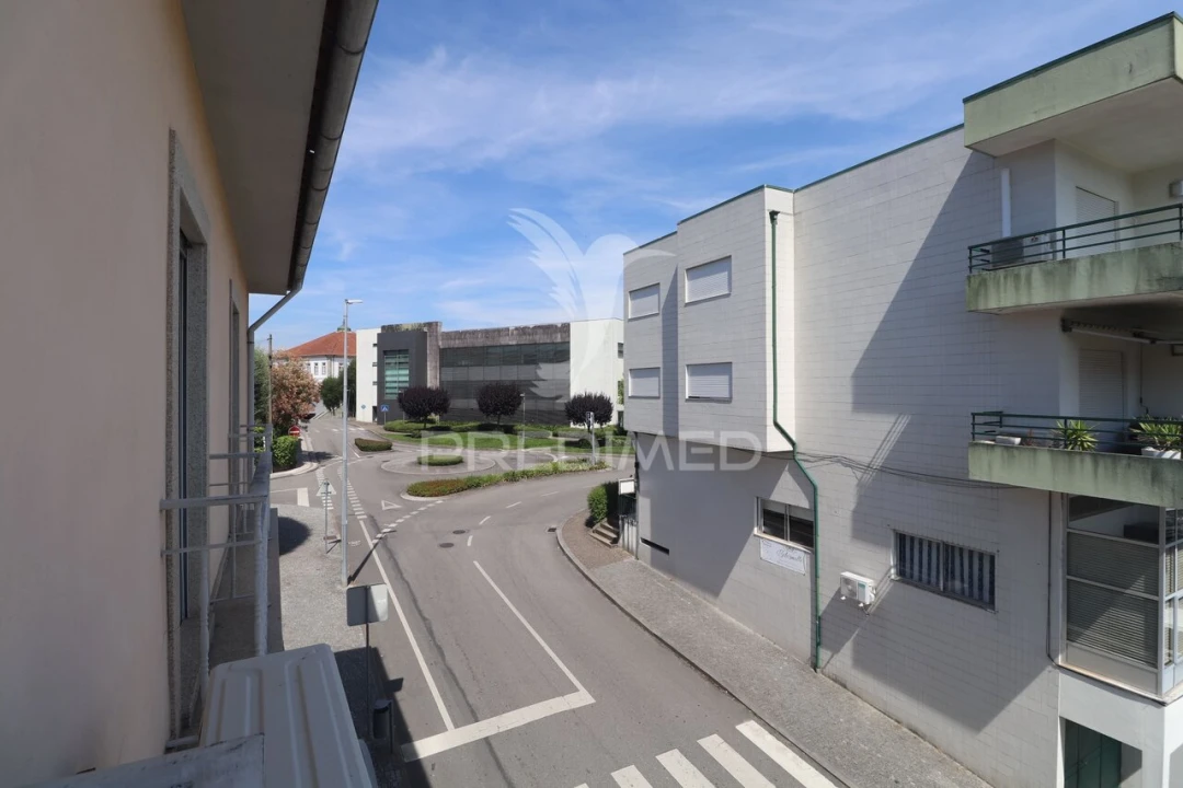 Moradia T3 para Venda em Vila Verde e Barbudo Foto 32