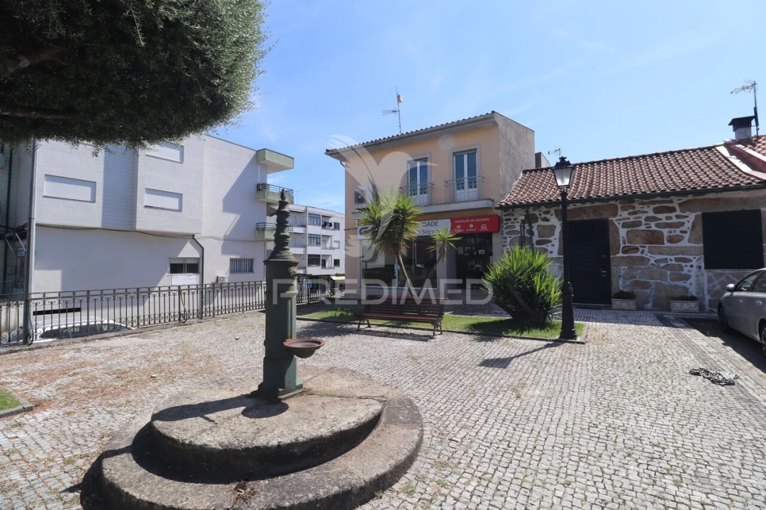 Moradia T3 para Venda em Vila Verde e Barbudo Foto 35