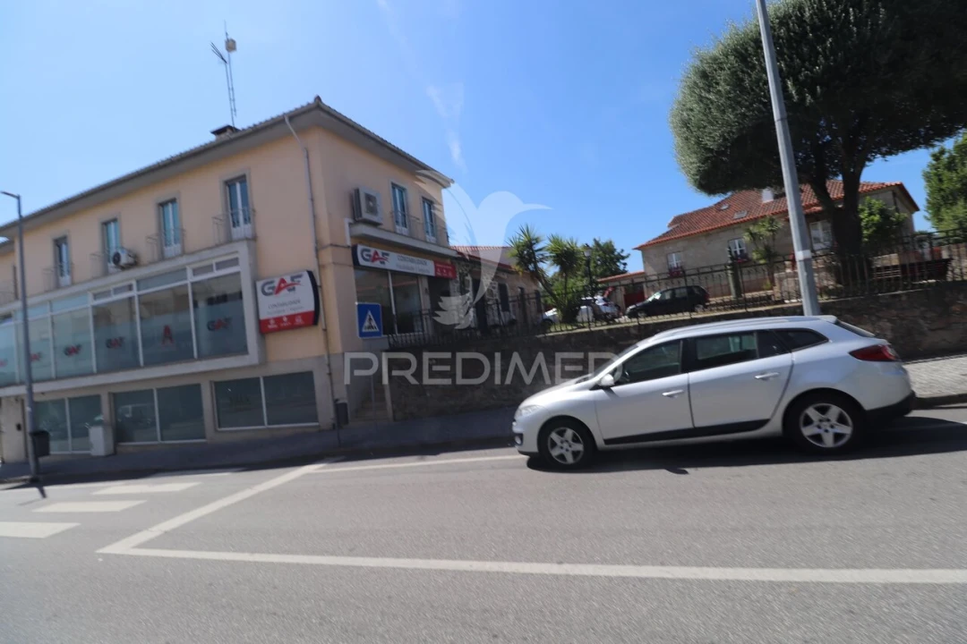 Moradia T3 para Venda em Vila Verde e Barbudo Foto 34