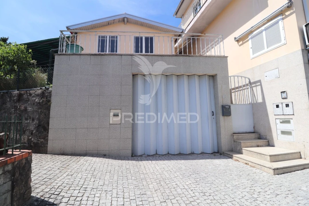 Moradia T3 para Venda em Vila Verde e Barbudo Foto 31