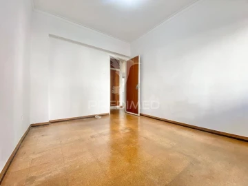 Apartamento T2 para Venda em Santa Iria de Azoia, São João da Talha e Bobadela