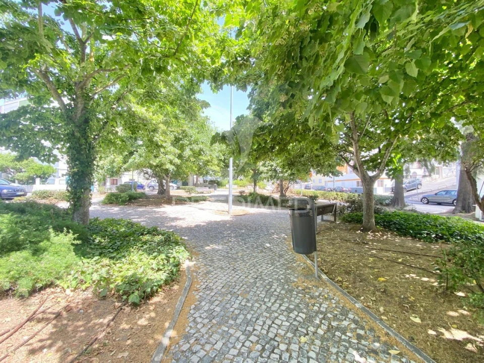 Apartamento T2 para Venda em Santa Iria de Azoia, São João da Talha e Bobadela Foto 34