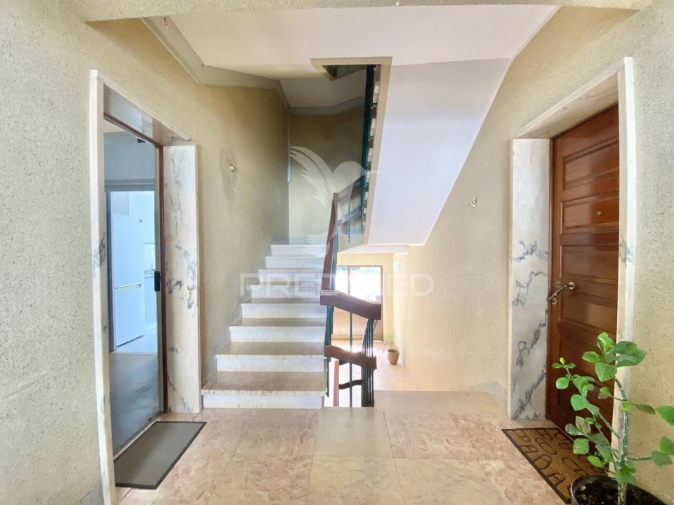 Apartamento T2 para Venda em Santa Iria de Azoia, São João da Talha e Bobadela Foto 28
