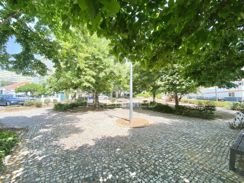 Apartamento T2 para Venda em Santa Iria de Azoia, São João da Talha e Bobadela Foto 35