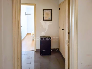 Apartamento T2 para Venda em Santo António dos Cavaleiros e Frielas
