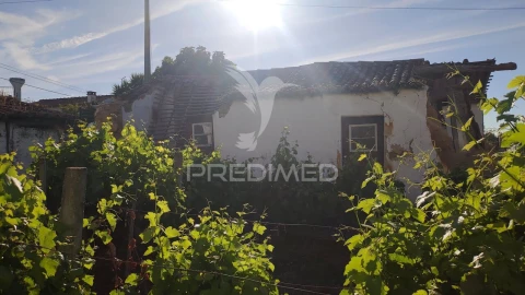 Moradia T3 para Venda em Santa Margarida da Coutada
