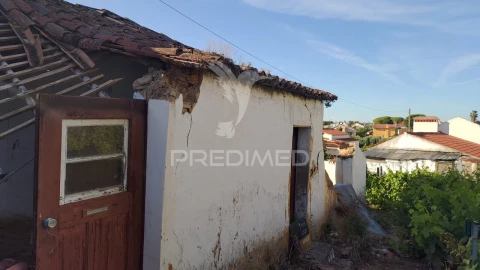 Moradia T3 para Venda em Santa Margarida da Coutada