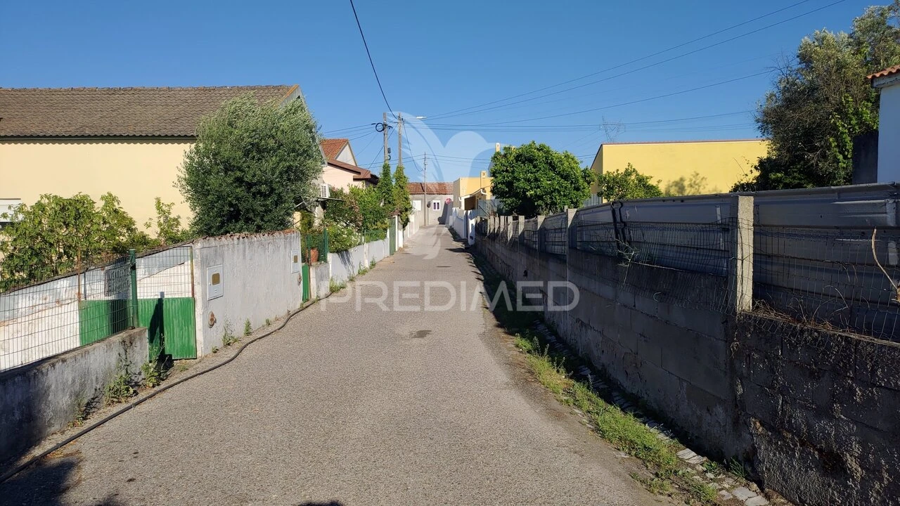 Moradia T3 para Venda em Santa Margarida da Coutada Foto 2