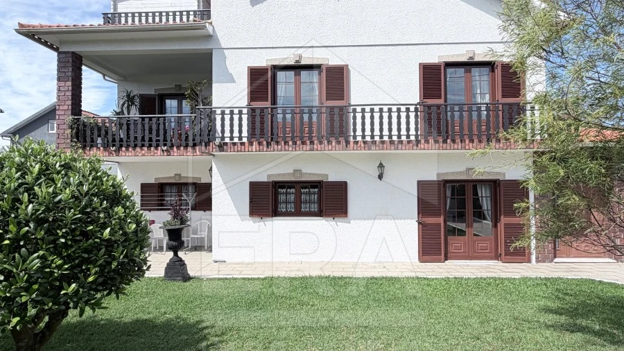 Moradia T5 para Venda em Antas