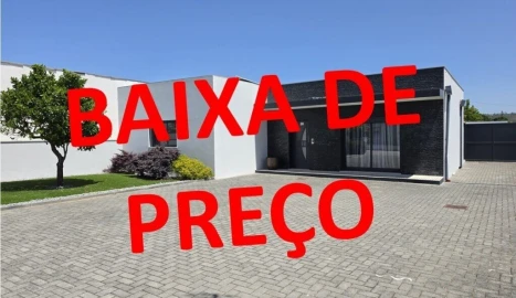 Moradia T2 para Venda em Monte Redondo e Carreira