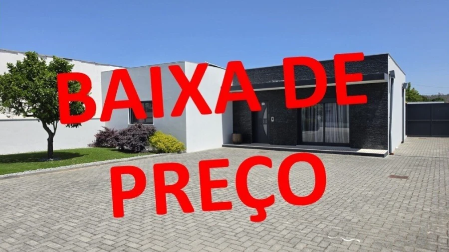 Moradia T2 para Venda em Monte Redondo e Carreira