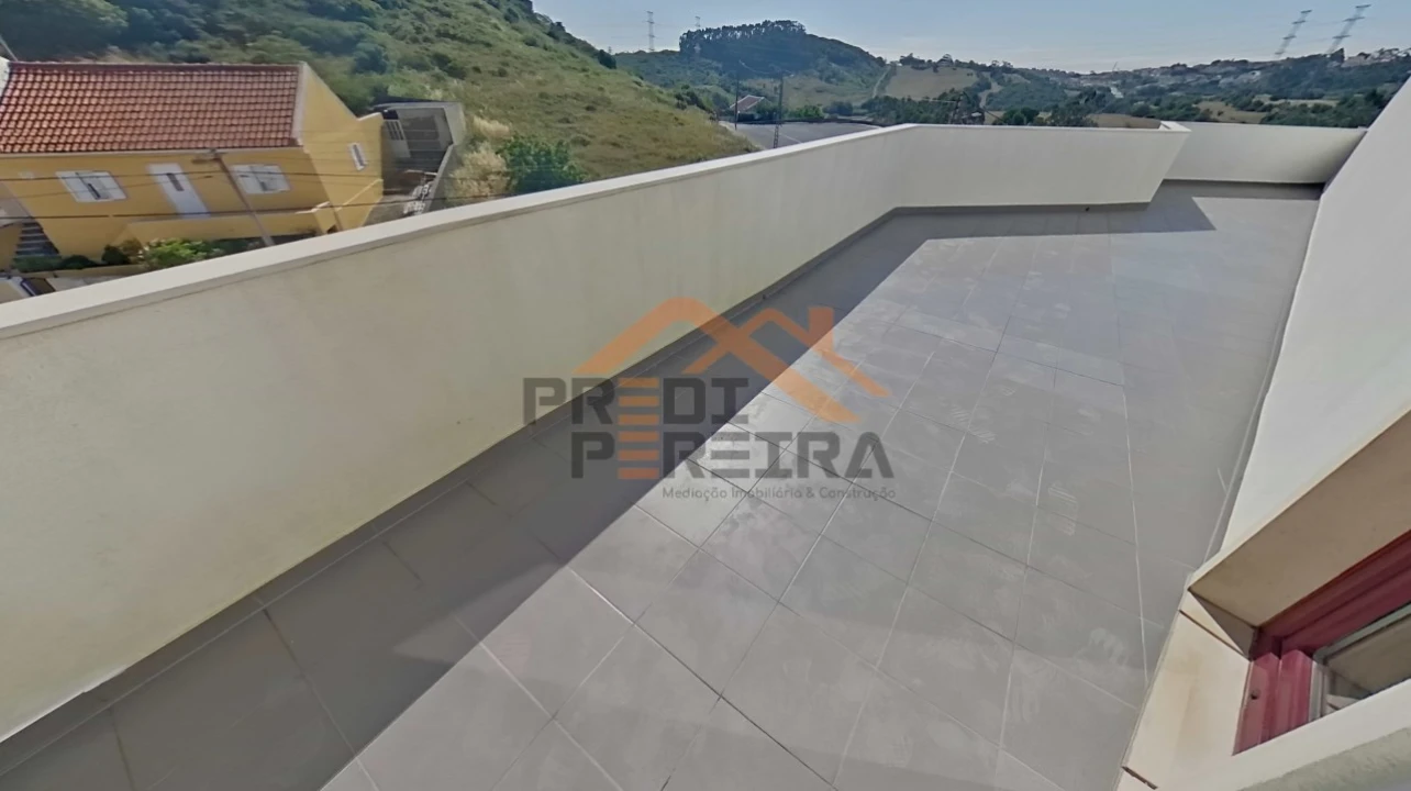 Apartamento T3 para Venda em Casal de Cambra Foto 27