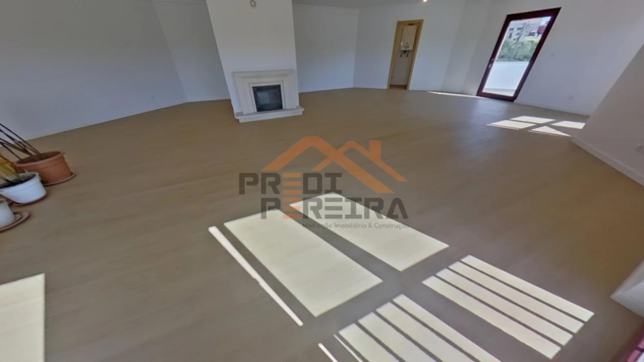 Apartamento T3 para Venda em Casal de Cambra Foto 30