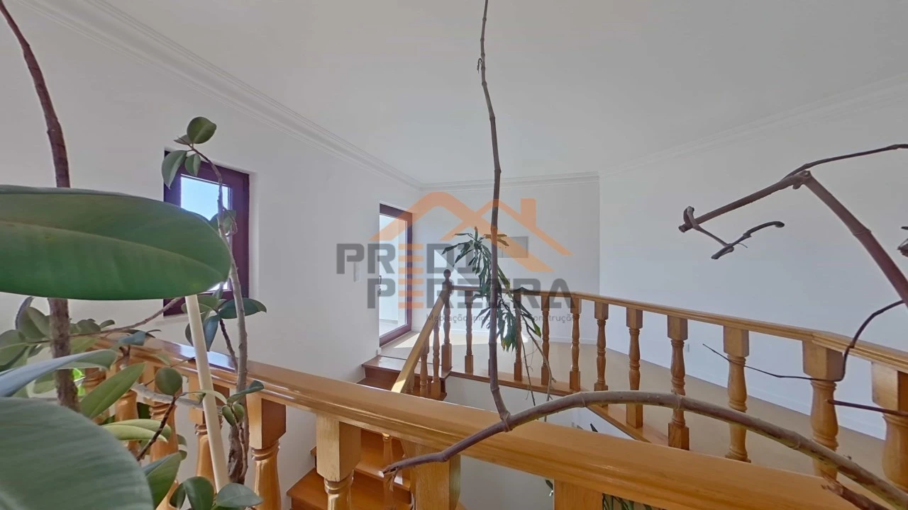Apartamento T3 para Venda em Casal de Cambra Foto 43