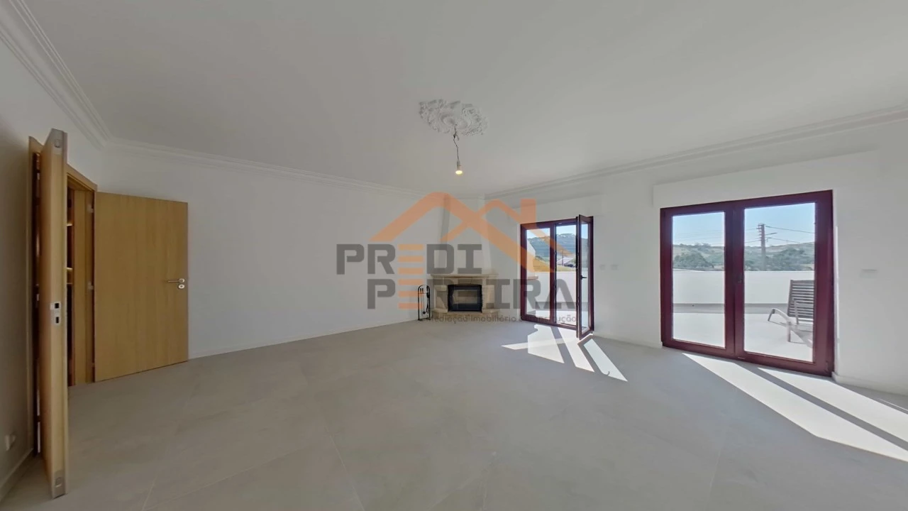 Apartamento T3 para Venda em Casal de Cambra Foto 48