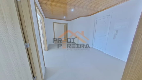 Apartamento T3 para Venda em Casal de Cambra
