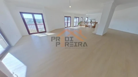 Apartamento T3 para Venda em Casal de Cambra
