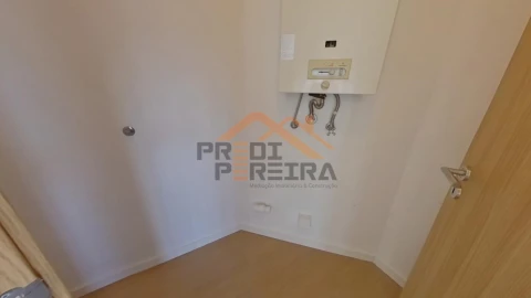 Apartamento T3 para Venda em Casal de Cambra