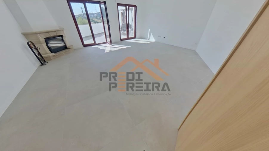 Apartamento T3 para Venda em Casal de Cambra Foto 15