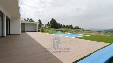 Moradia T3 para Venda em Grilo
