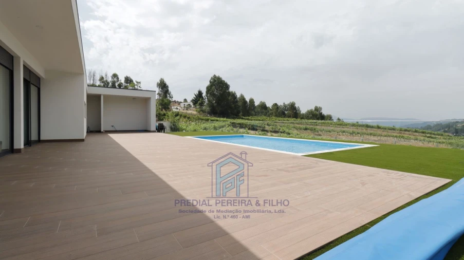 Moradia T3 para Venda em Grilo Foto 13