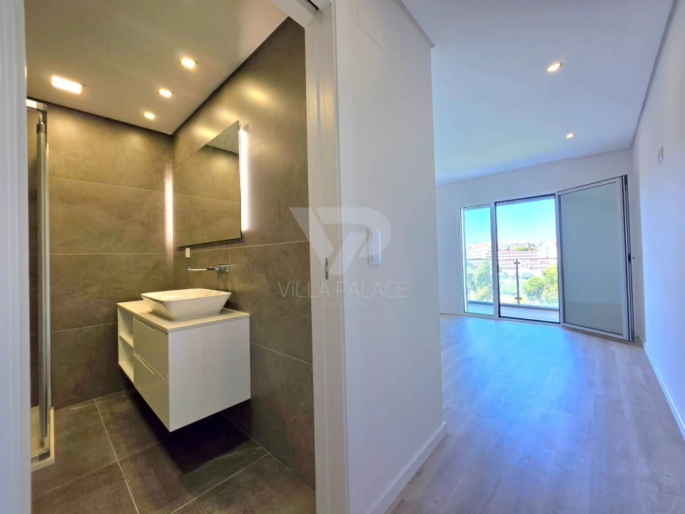 Apartamento T3 para Venda em Carcavelos e Parede Foto 8