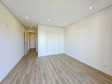 Apartamento T3 para Venda em Carcavelos e Parede