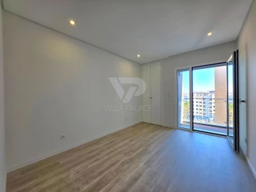 Apartamento T3 para Venda em Carcavelos e Parede