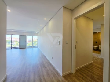 Apartamento T3 para Venda em Carcavelos e Parede