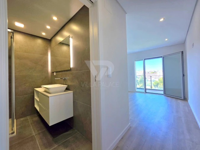 Apartamento T3 para Venda em Carcavelos e Parede Foto 8