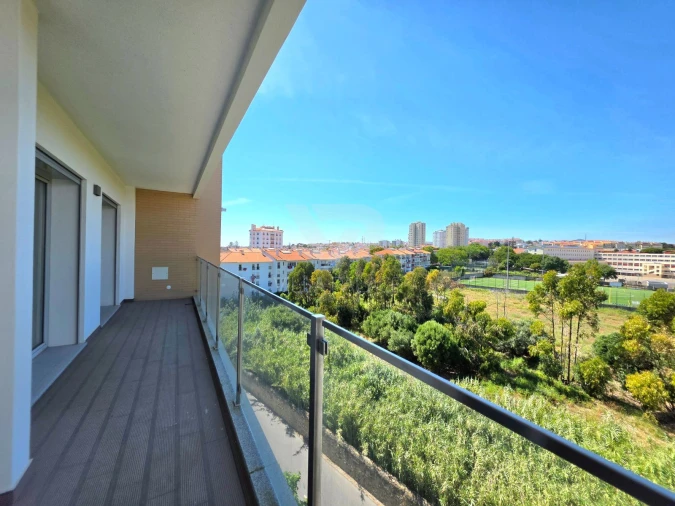 Apartamento T3 para Venda em Carcavelos e Parede Foto 6