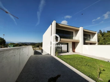 Moradia T3 para Venda em Forjães