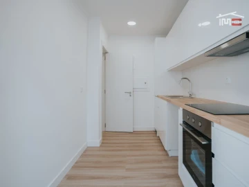 Apartamento T2 para Venda em Agualva e Mira-Sintra