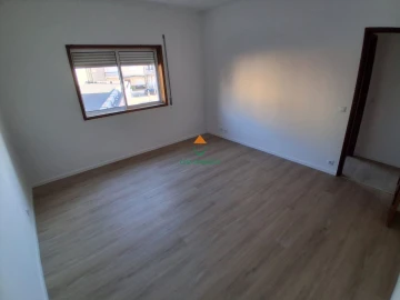 Apartamento T2 para Venda em Baguim do Monte (Rio Tinto)