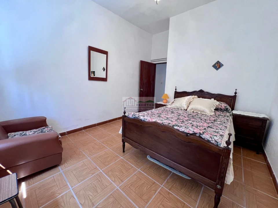 Moradia T4 para Venda em Sambade Foto 14