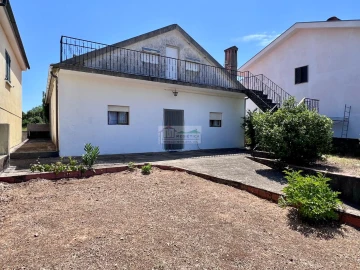 Moradia T4 para Venda em Sambade