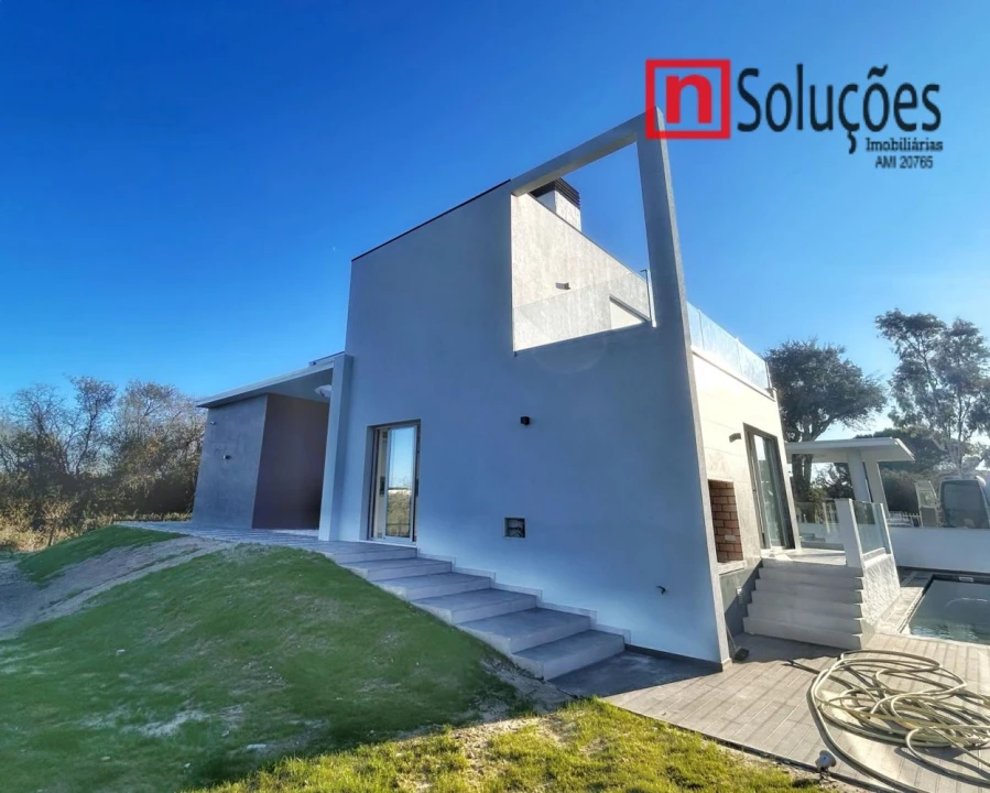 Moradia T6 para Venda em Santo Estêvão Foto 9