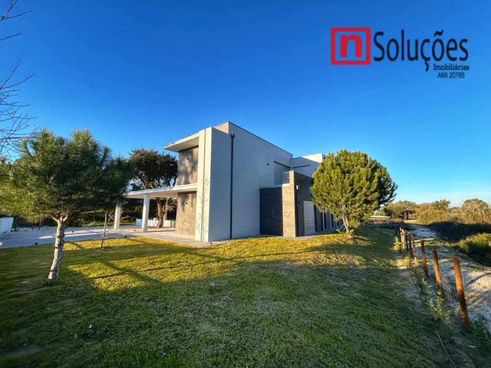 Moradia T6 para Venda em Santo Estêvão Foto 38