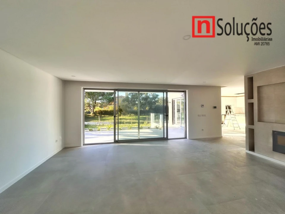 Moradia T6 para Venda em Santo Estêvão Foto 14